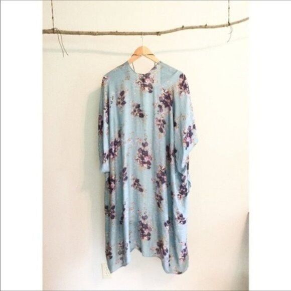 NOSTALGIA Boho Blue Floral Kimono - Picture 8 of 8